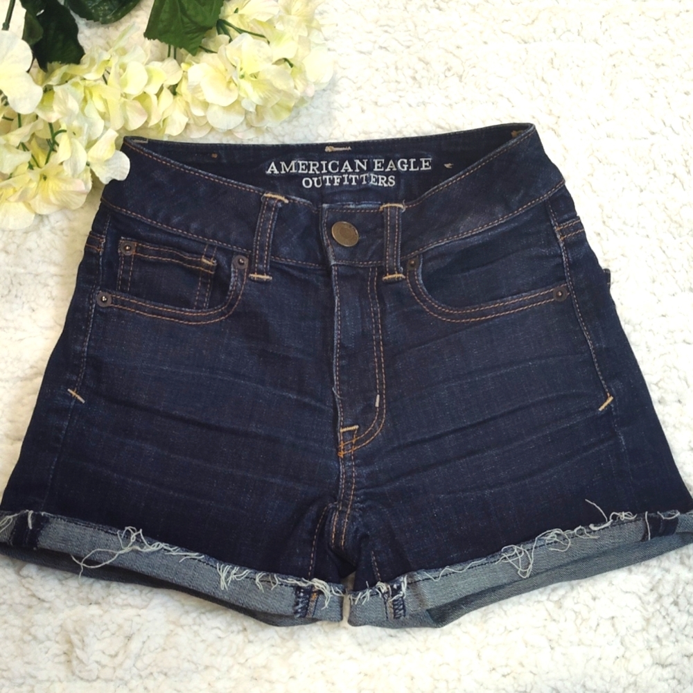NWOT AE high waisted jean shorts 00